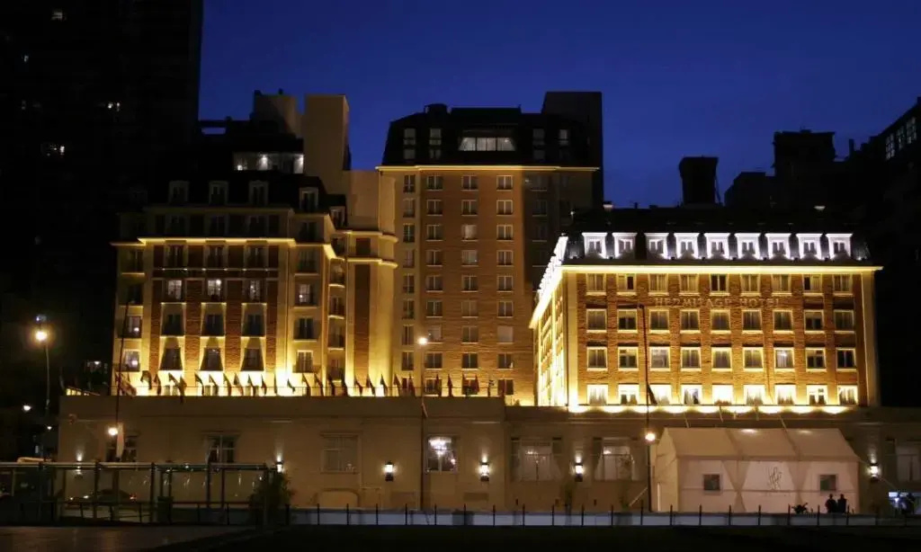 Hermitage Hotel - фото 1