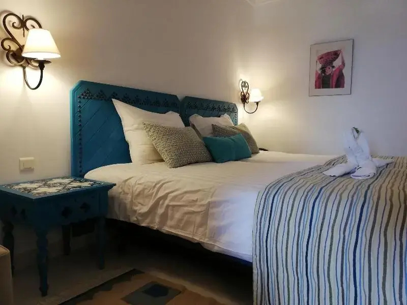 Standard Triple room with balcony