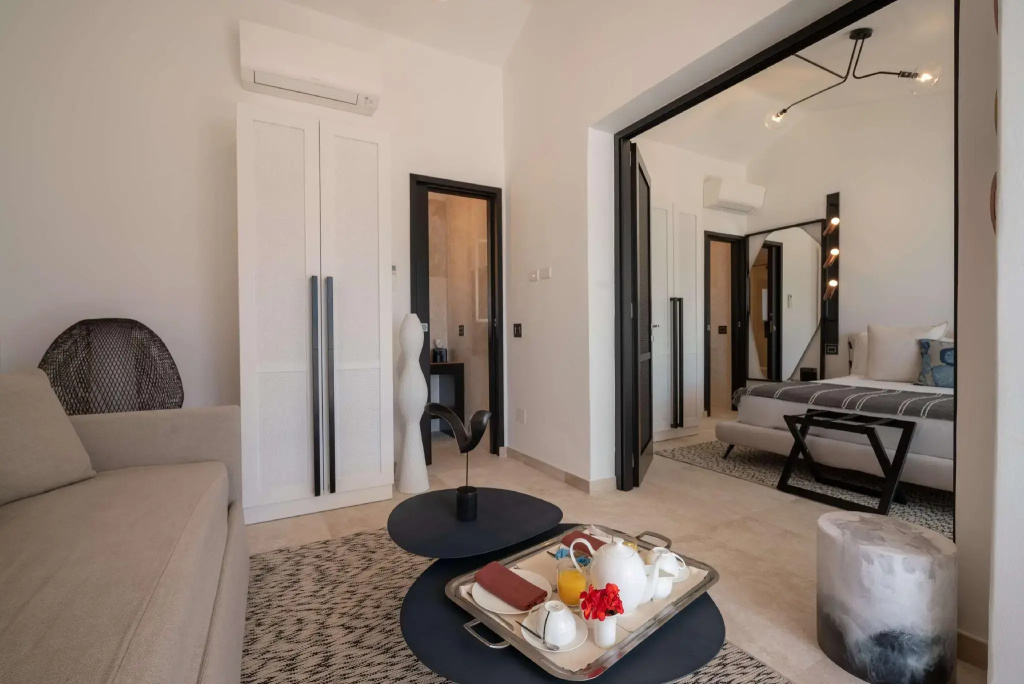 1 Bedroom Deluxe Suite with sea view