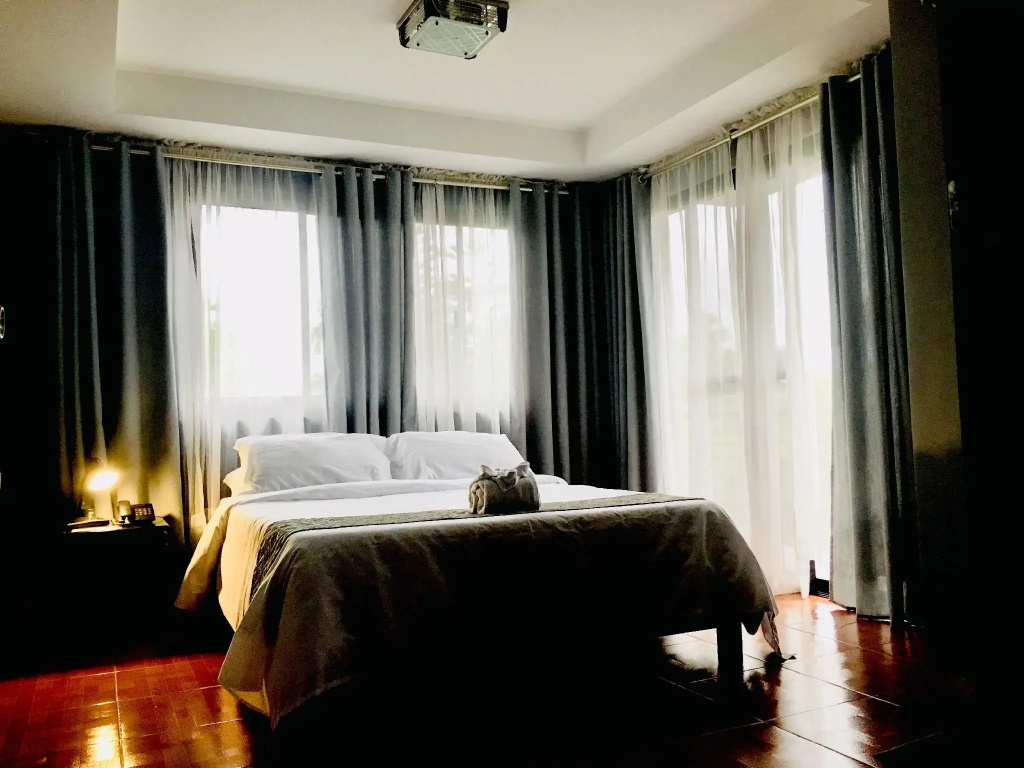 Deluxe Double room (full double bed)