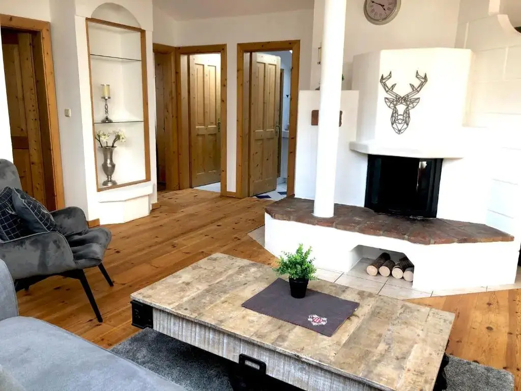 3 Bedrooms Apartment with mountain view