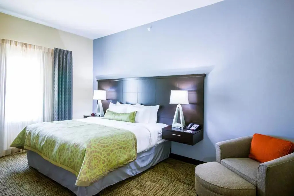 Staybridge Suites Plano North - Frisco by IHG - Chambres