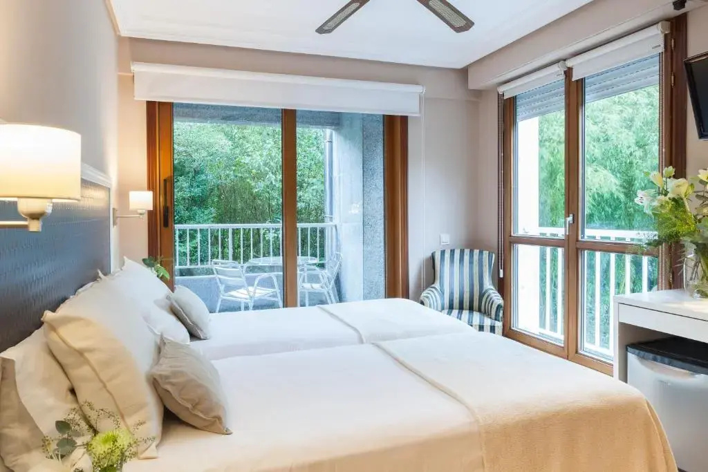 Standard Double room (full double bed)