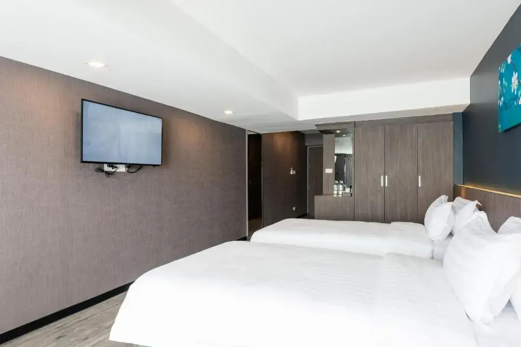 Superior Double room (full double bed)