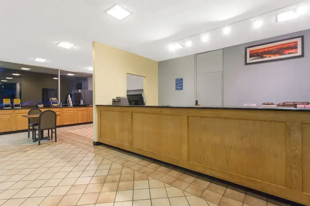 Lobby & Reception