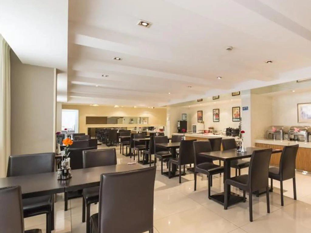 Food & Beverage