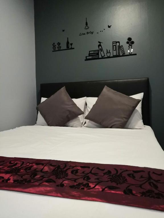 Town View Hotel