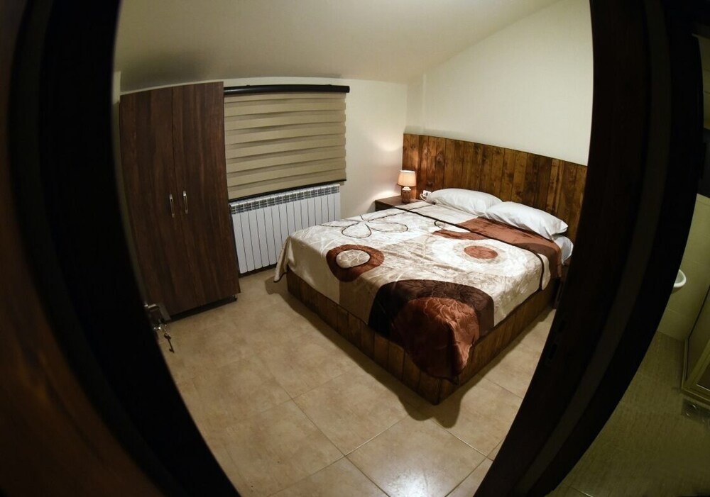 Villars — 4