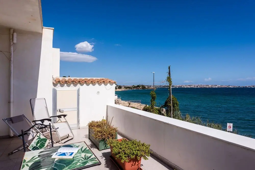 La Casa Dell Isola by Wonderful Italy