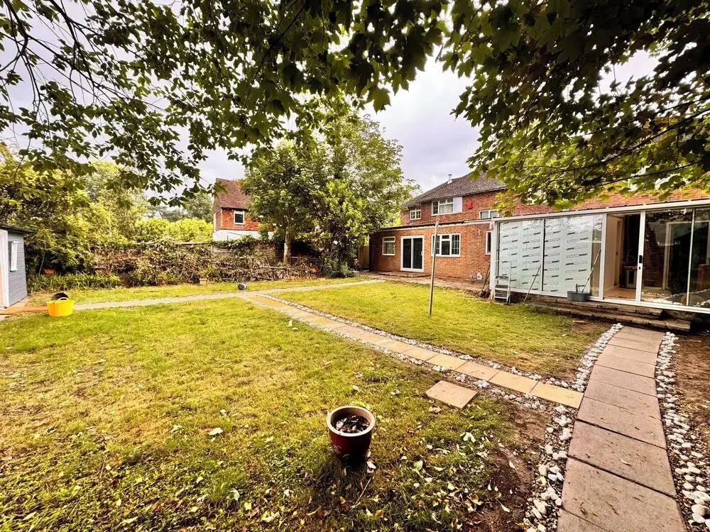 All Seasons Gatwick Guest House