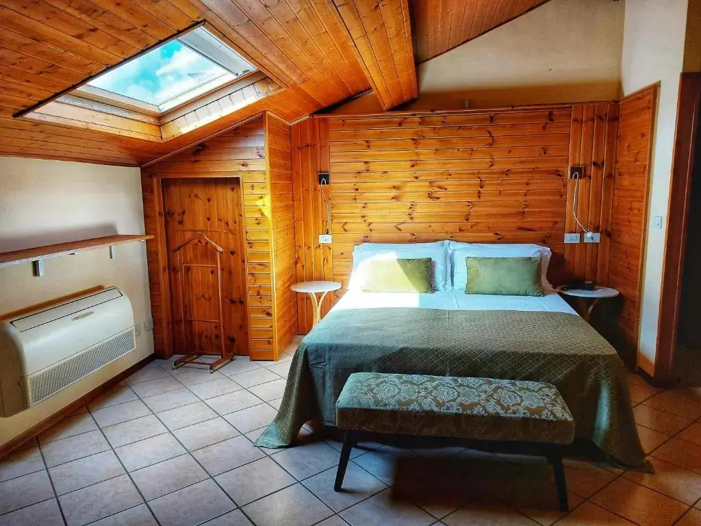 Deluxe Double room full double bed