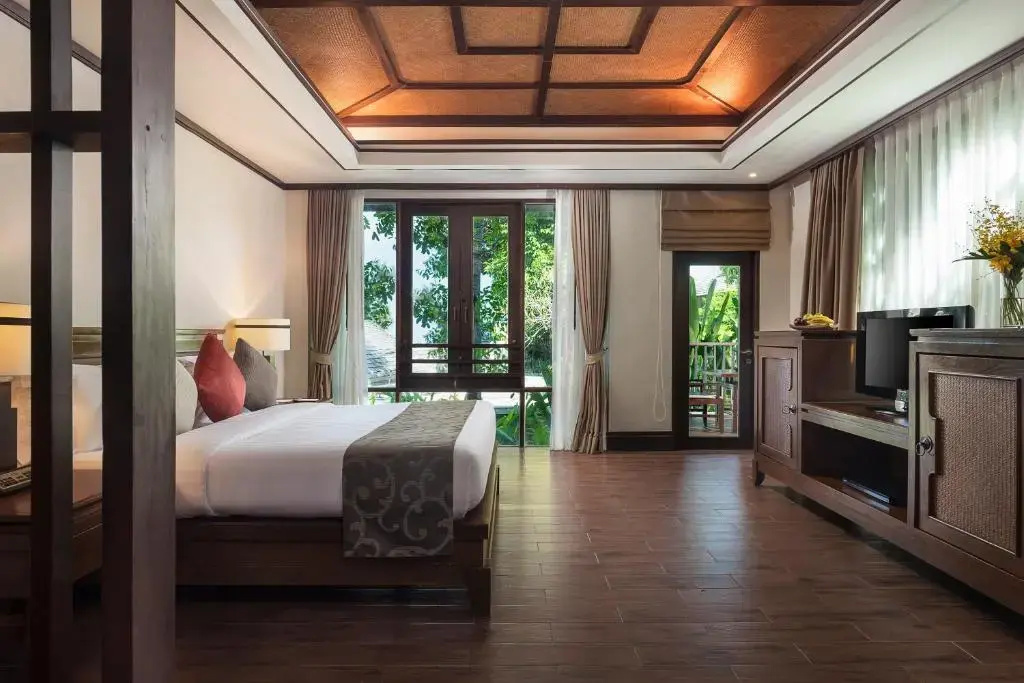 Deluxe Double room (full double bed)