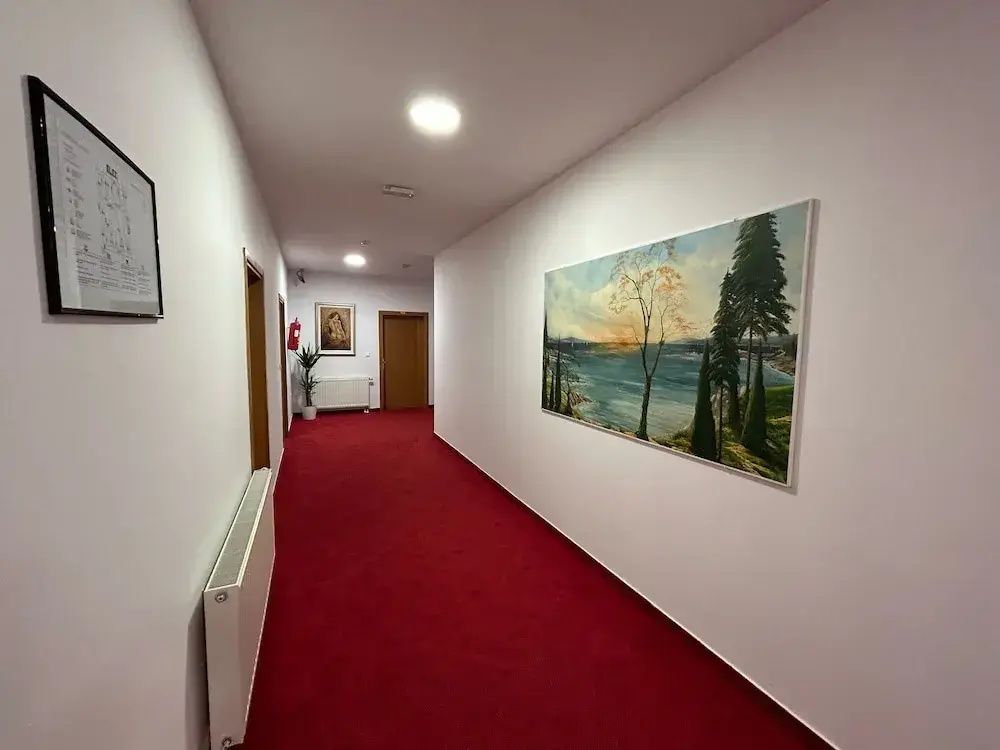 Economy room