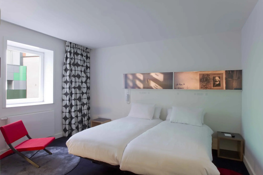 Отель Hotel Gat Point Charlie Berlin в Берлине