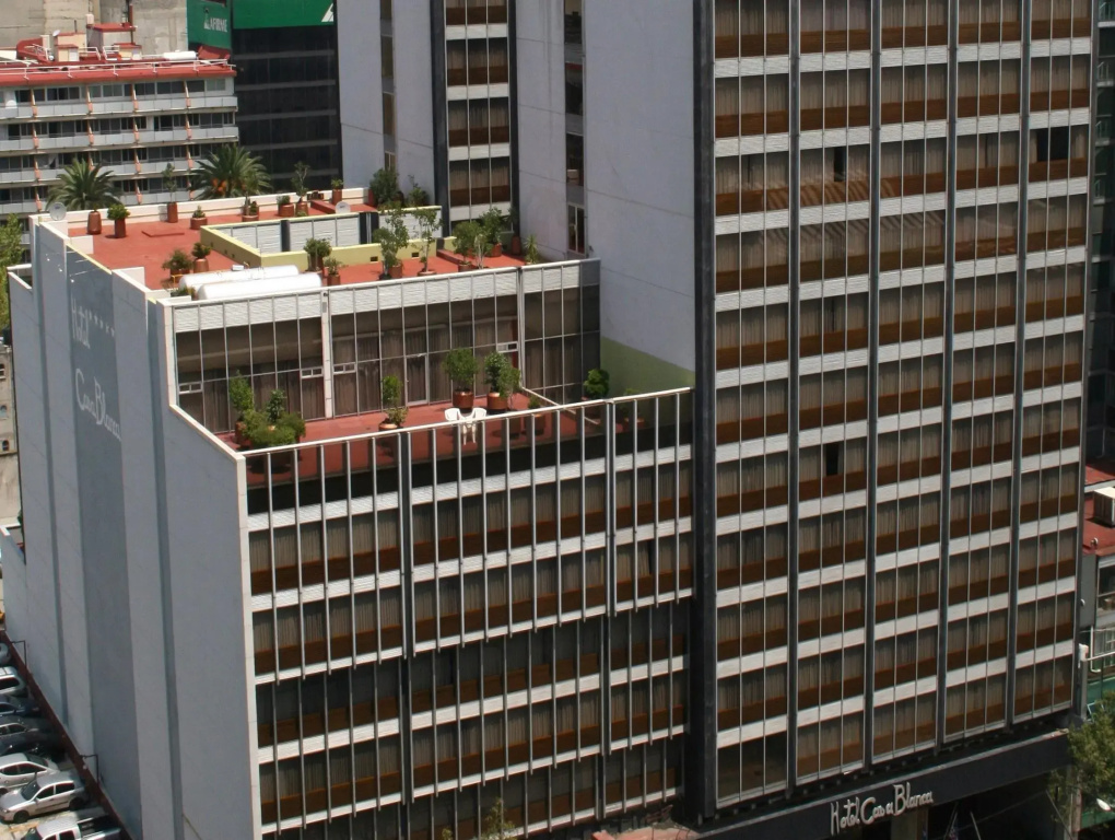 Hotel photo 1