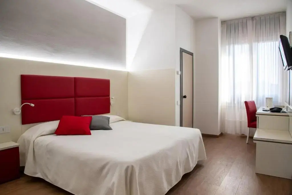Standard Double room (full double bed)