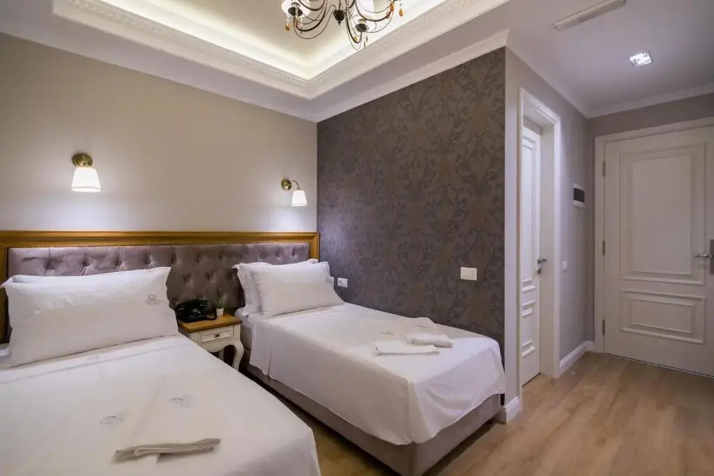Economy room