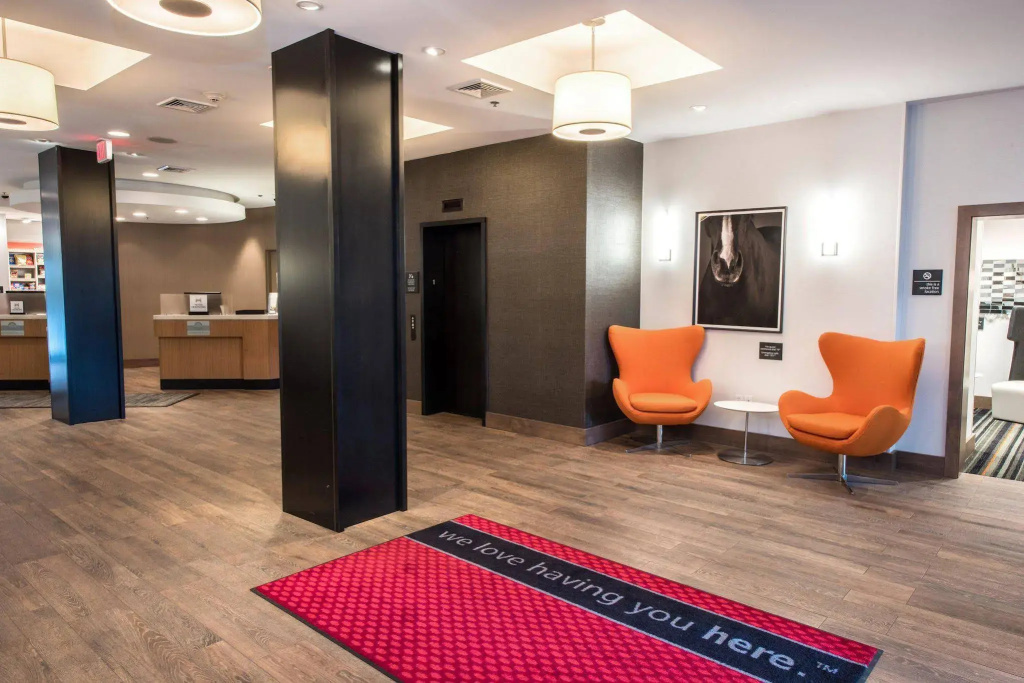 Lobby & Reception