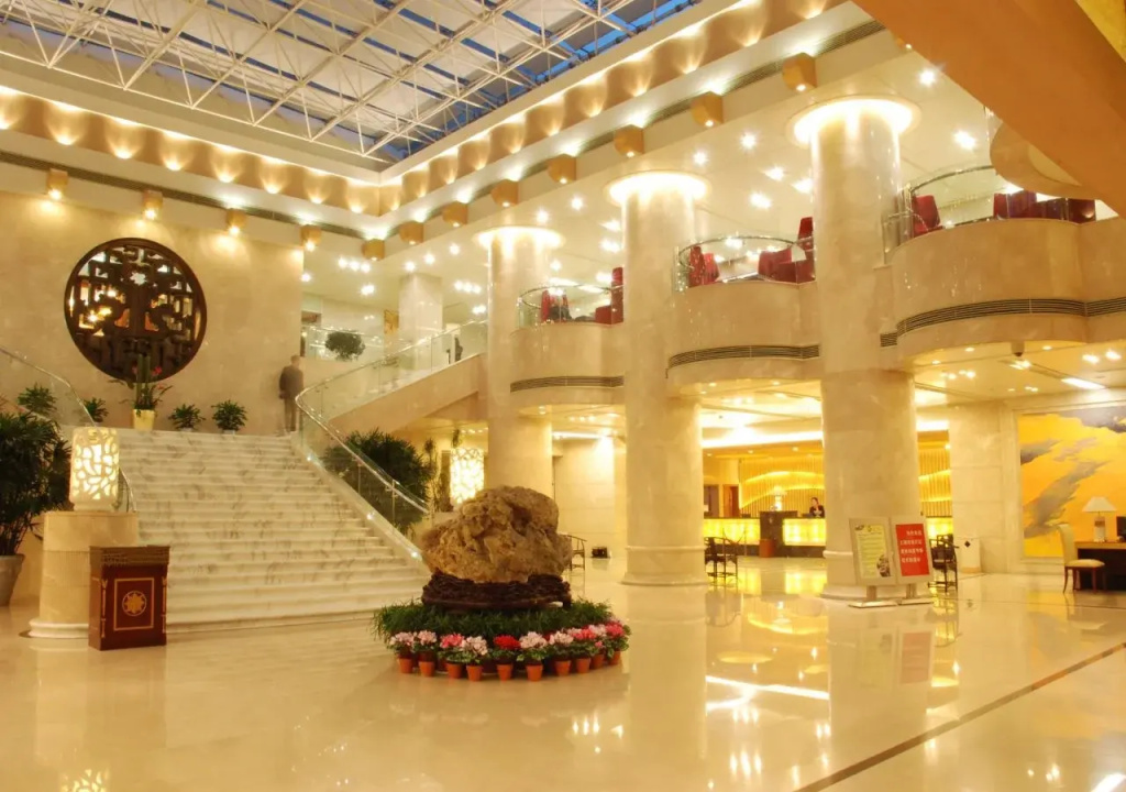 Lobby & Reception