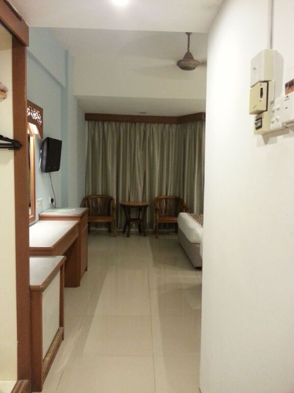 Eagle Bay Hotel