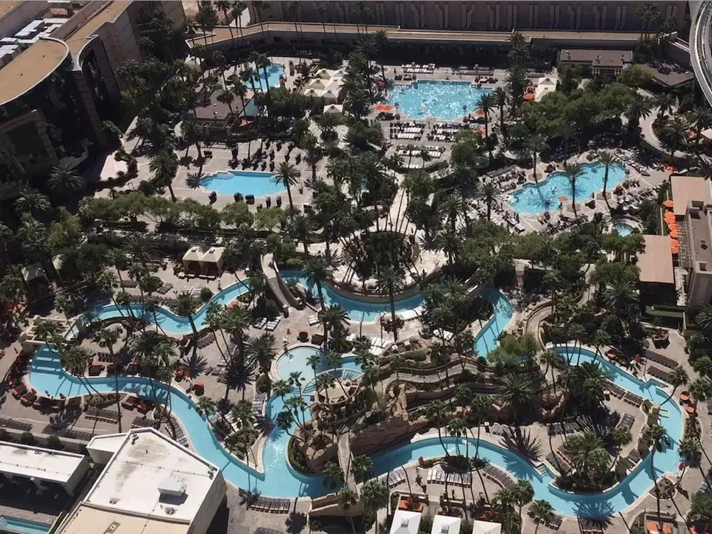 StripViewSuites at Signature