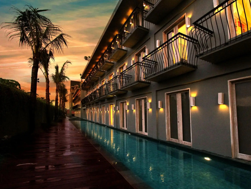 Frii Bali Echo Beach