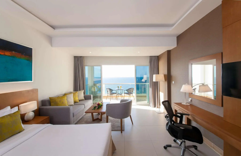 Executive Double Suite with sea view (full double bed)