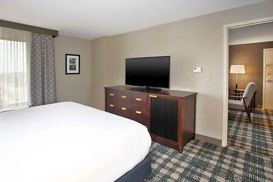 2 Bedrooms Double Suite (full double bed)