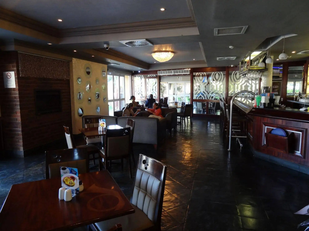 Peermont Mondior, Gaborone - Général