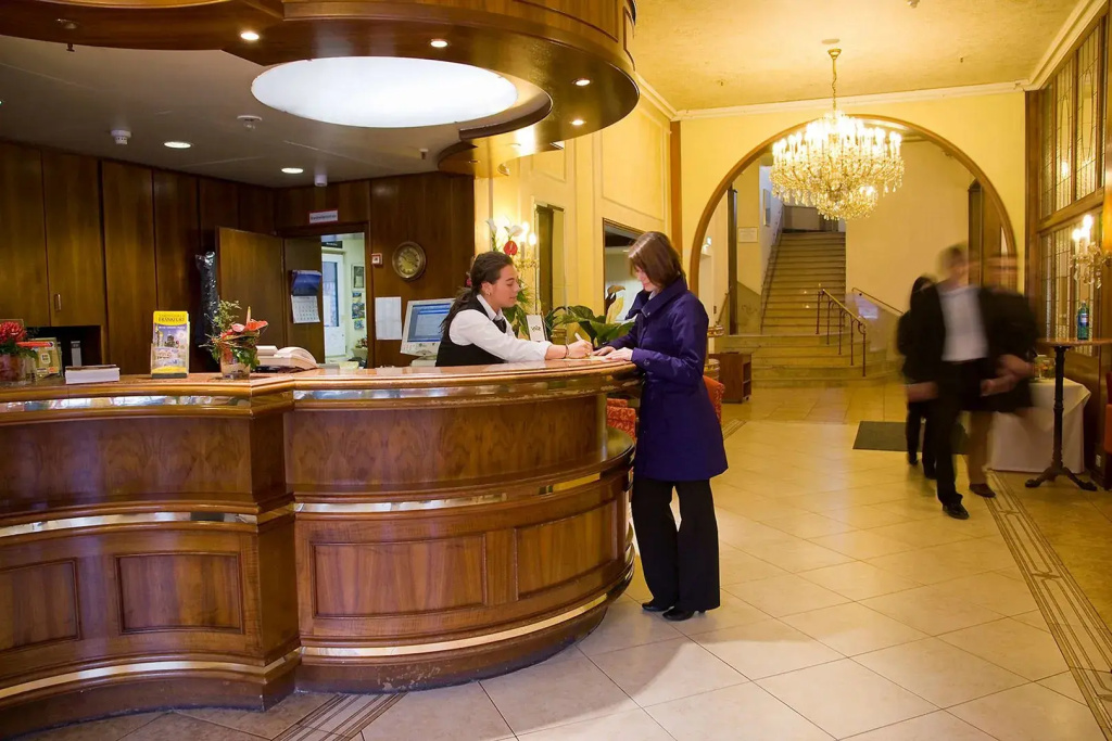 Hotel Monopol - Général