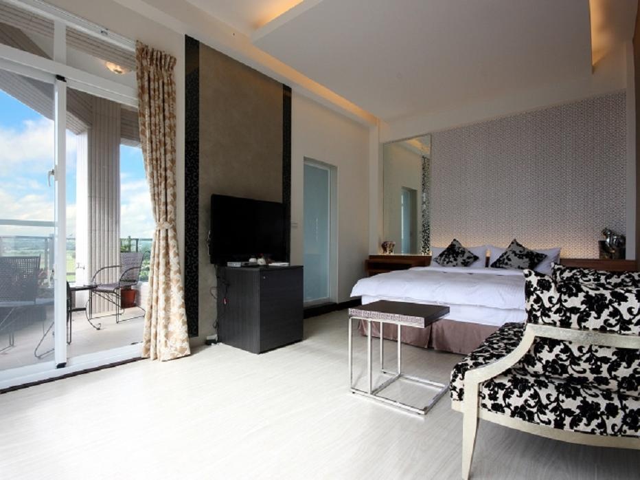 Deluxe Double room (full double bed)