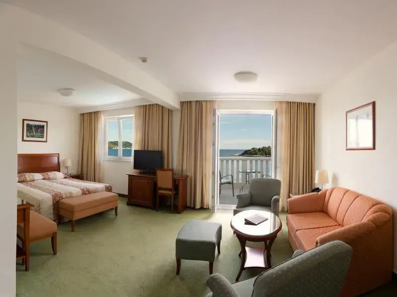 Suite with balcony