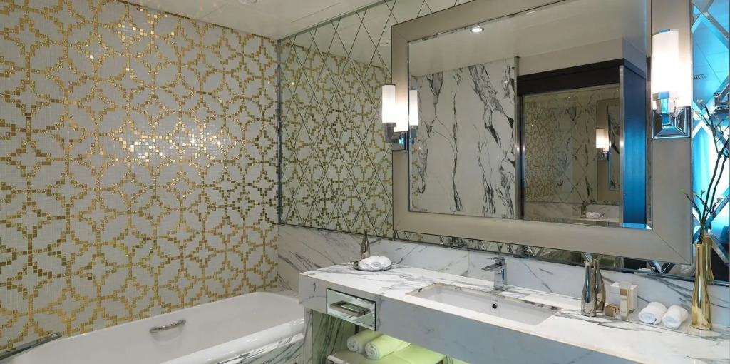 Sunborn Gibraltar Yacht Hotel Resort - фото 8