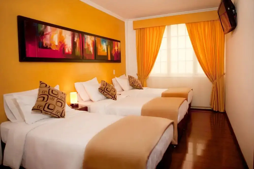 Standard Triple room
