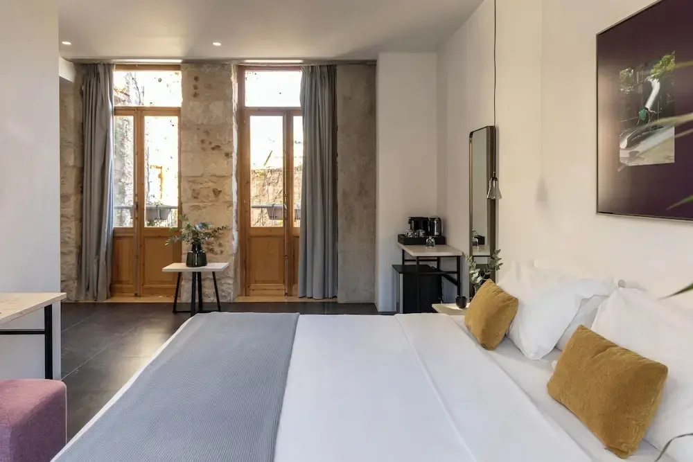 Suite with balcony