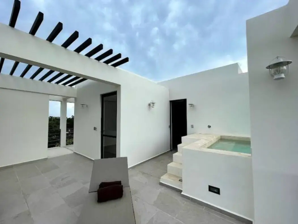 Deluxe Penthouse Apartment