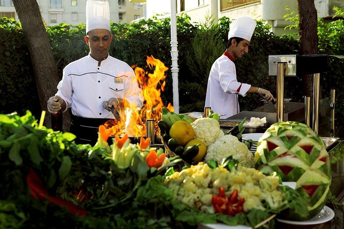 Food & Beverage