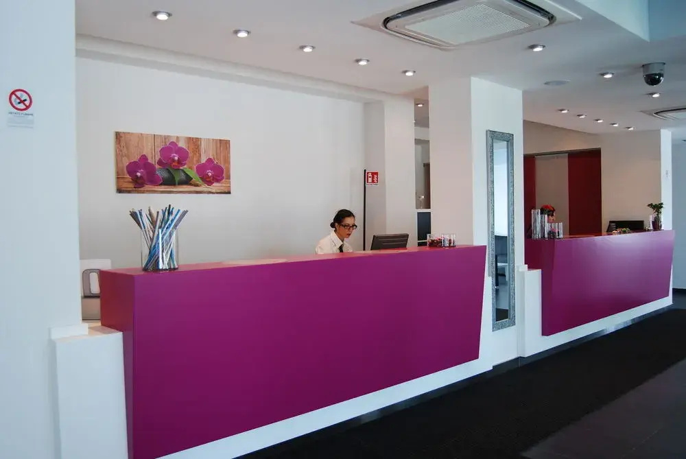 Lobby & Reception