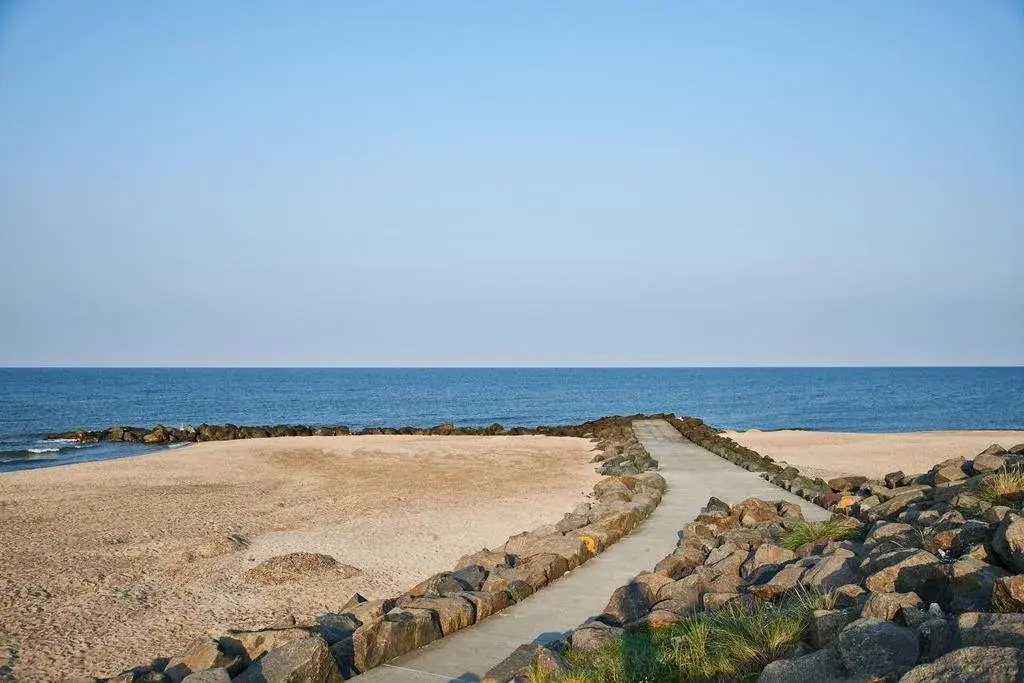 Beach & Waterfront