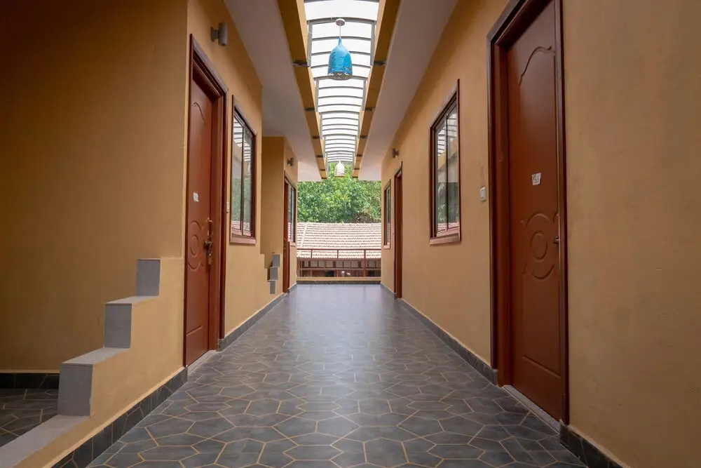 Lobby & Reception
