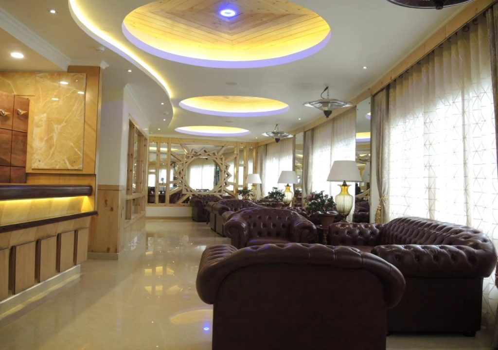Lobby & Reception