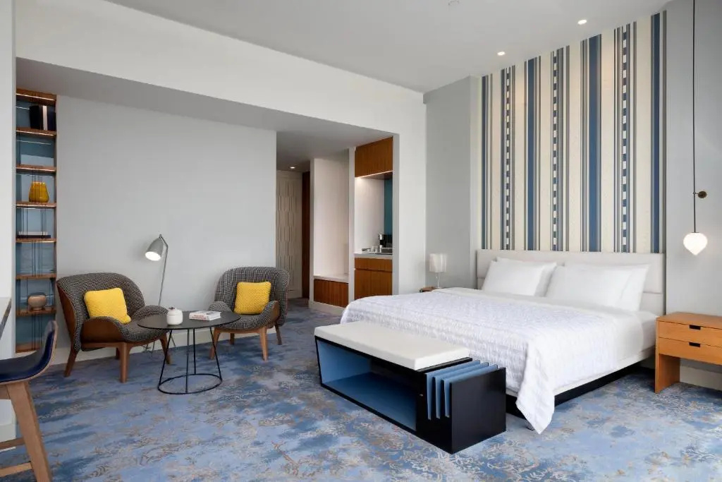 Double Club Junior Suite (full double bed)