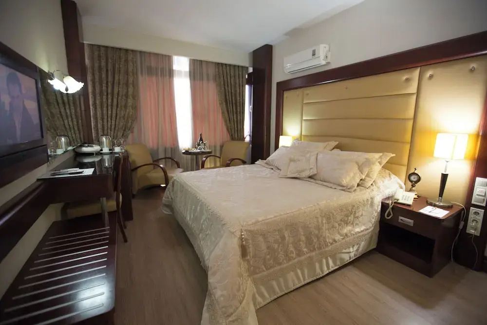 Economy room