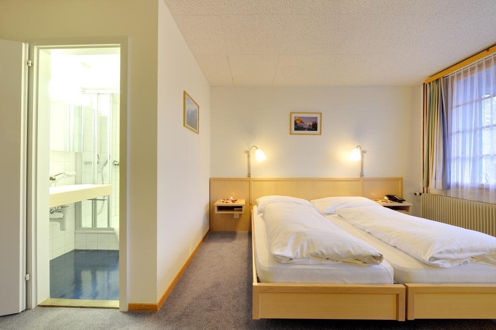 Hotel Alpenruh by null