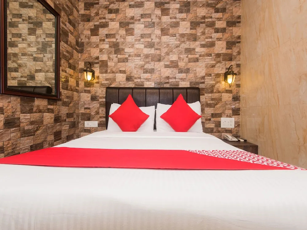 Hotel Oliver, Colaba