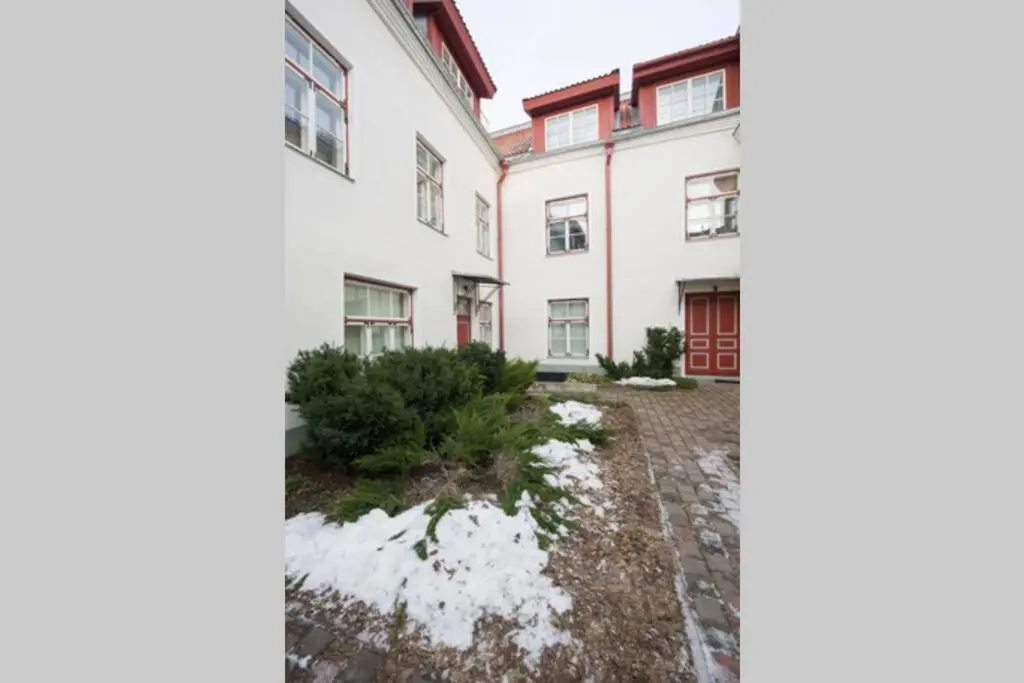 Tallinn City Apartments - Luxury 3 bedroom, sauna, views