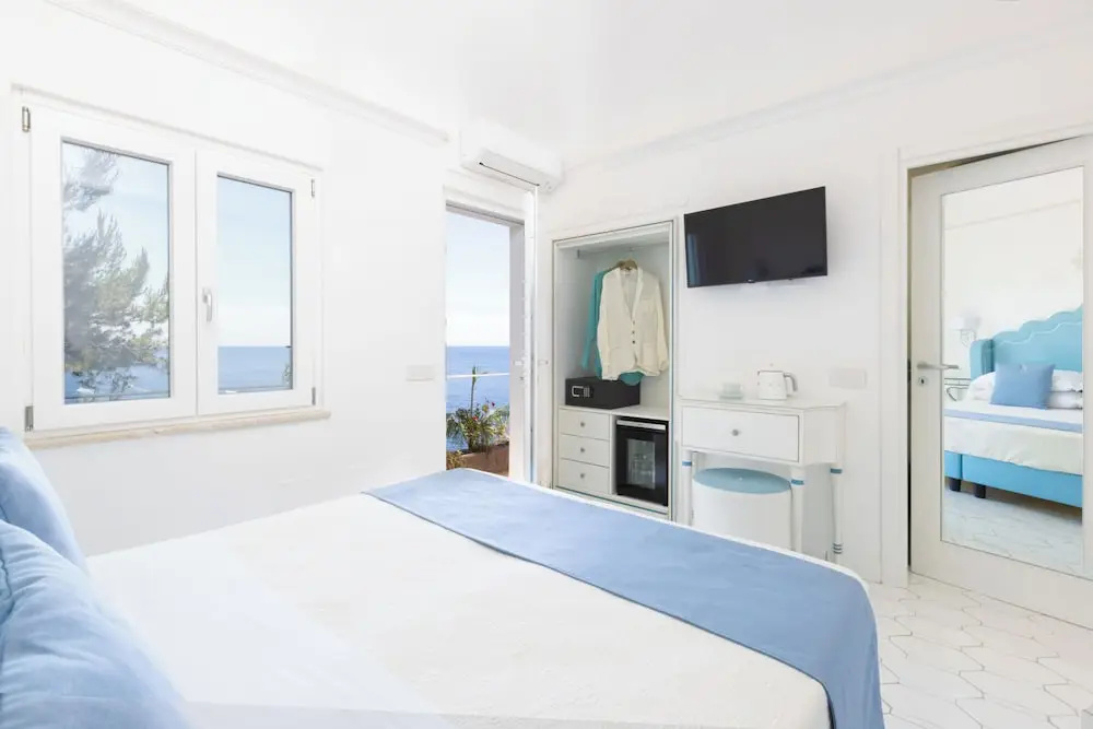 Classic room with sea view