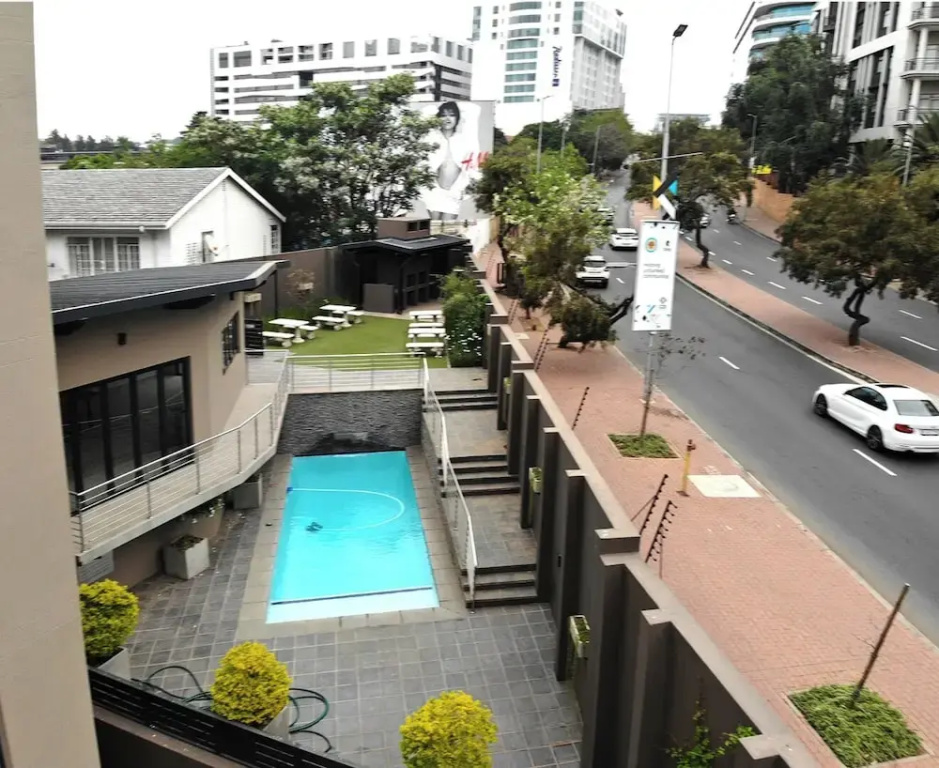 Lux Leisure Apartment Hotel Sandton