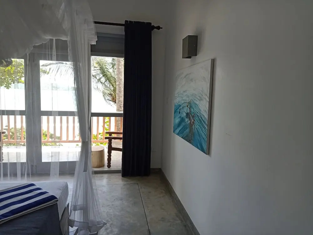 Deluxe Double room with balcony full double bed