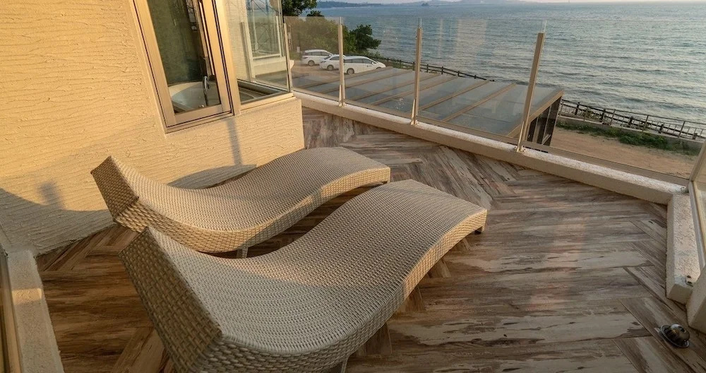 Beach & Waterfront
